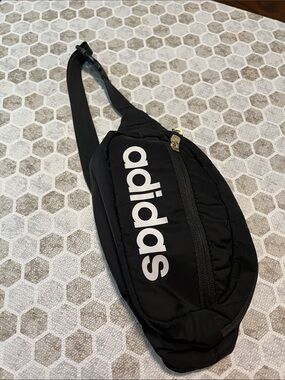 Adidas sling / belt bag  Logo Sling Bag